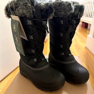Kamik Brand New Girls Winter boots - size 1